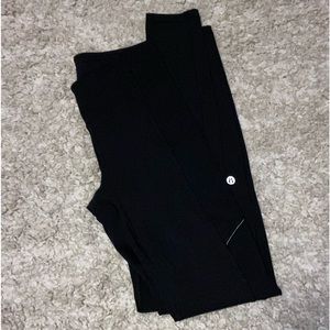 Black lululemon leggings